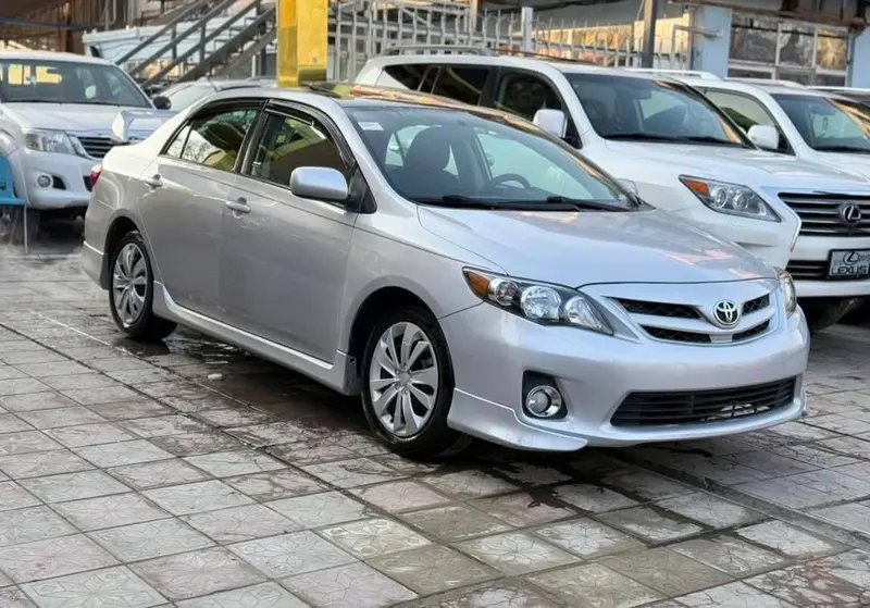 Toyota Corolla 2011 (2)
