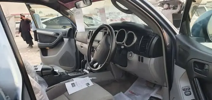 Toyota 4Runner 2004 (4)