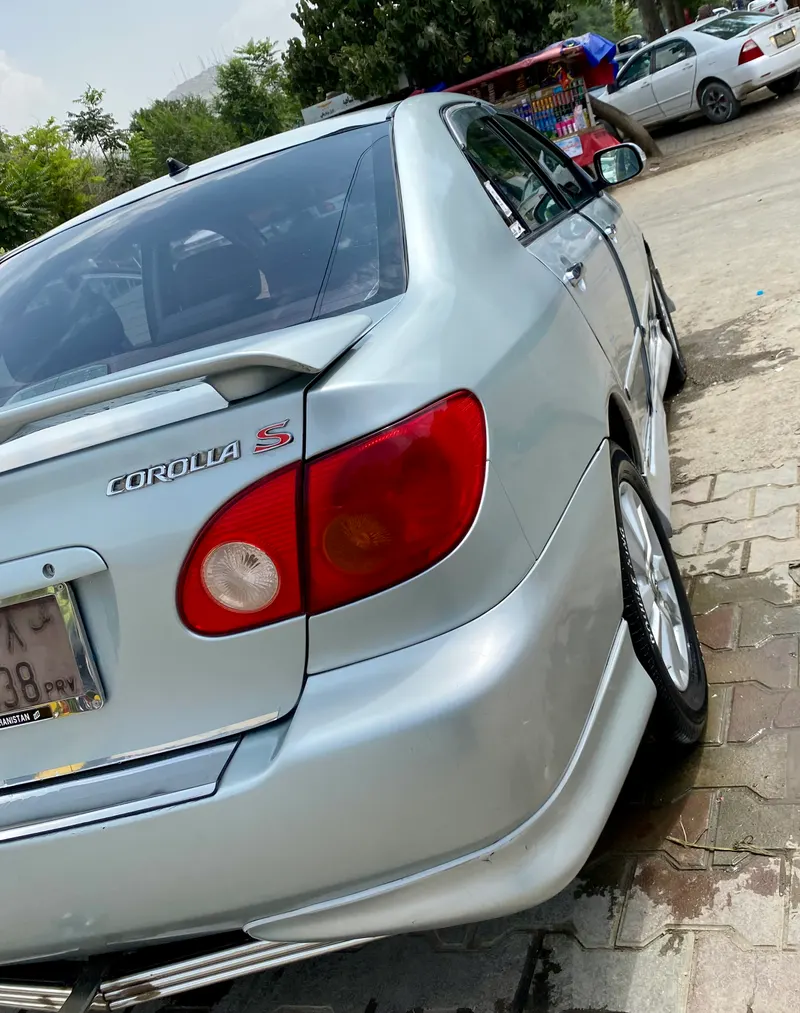 Toyota Corolla (3)