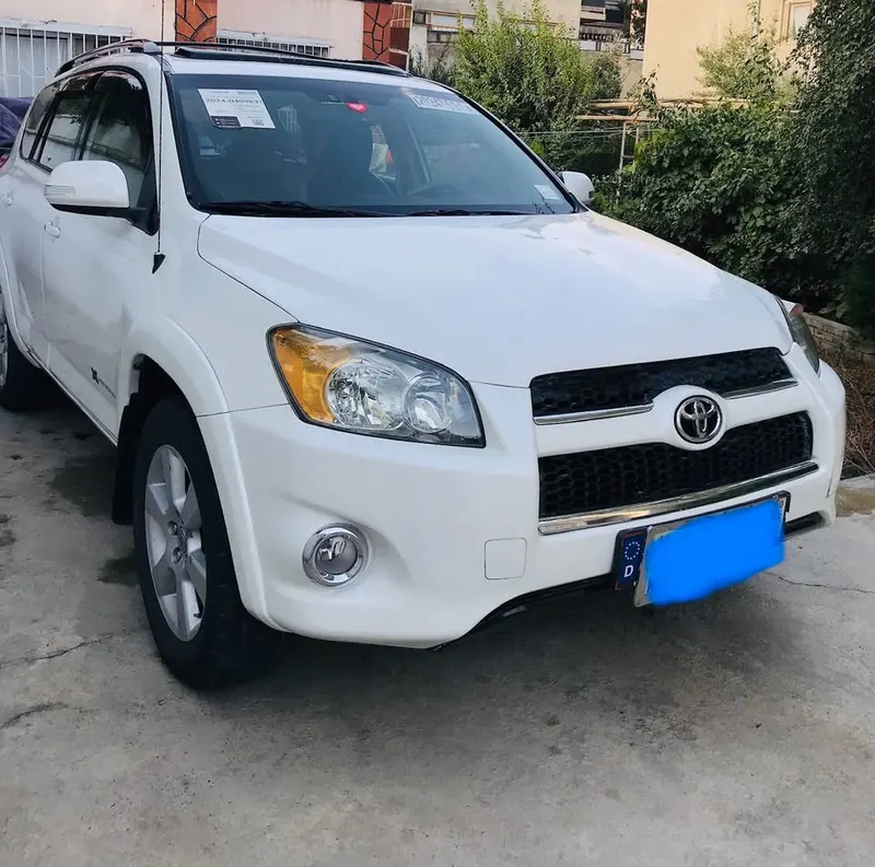 تویوتا RAV4 2010 (2)