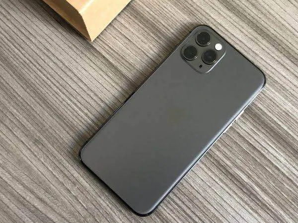 IPhone 11 Pro (1)