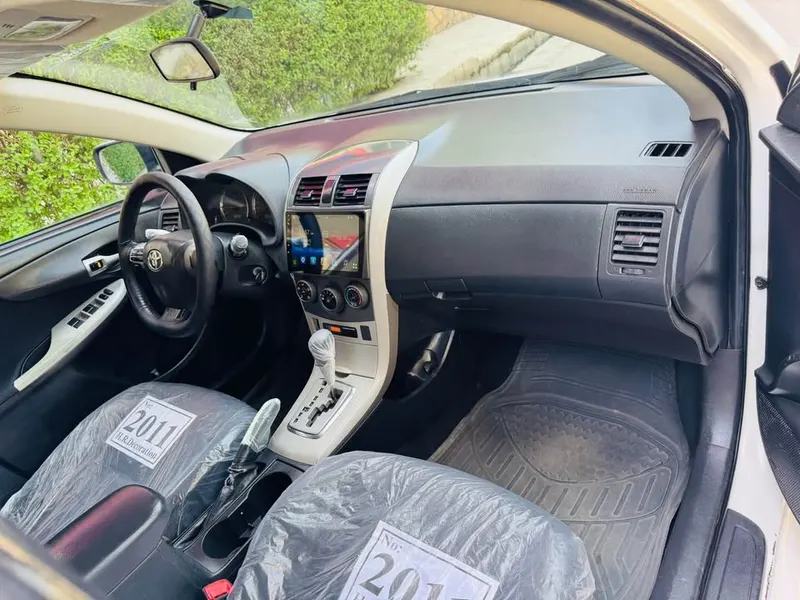 Toyota Corolla 2011 (4)