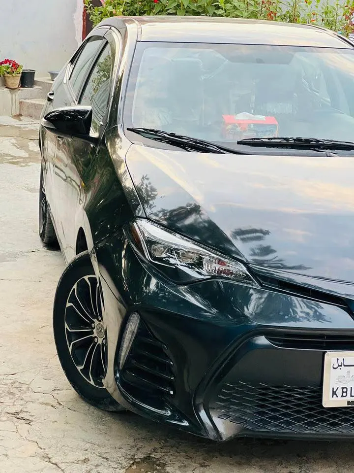 Toyota Corolla 2015 (1)