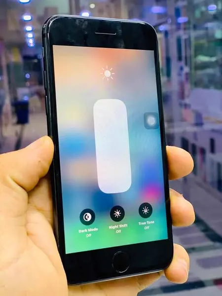 iPhone 8 (3)
