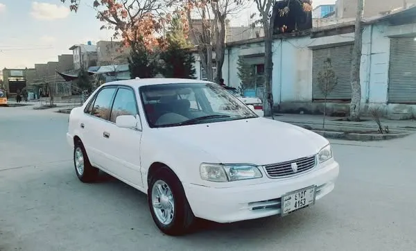 Toyota Corolla 1999 (1)