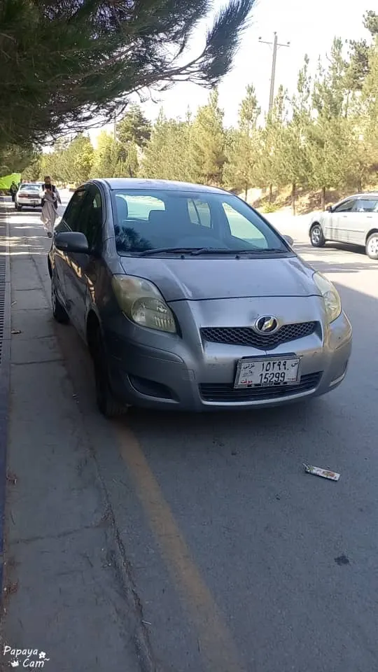 Toyota Vitz 2008 (2)