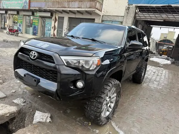 Toyota 4Runner SR5 TRD 2015 (1)