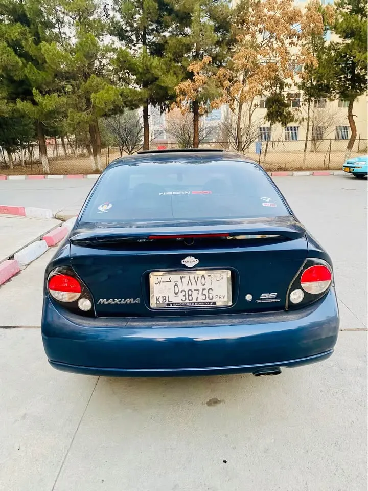 Nissan 2001 (3)