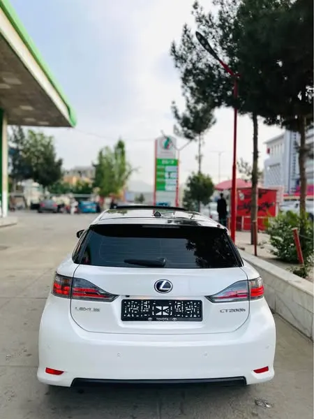 Lexus 2012 (2)