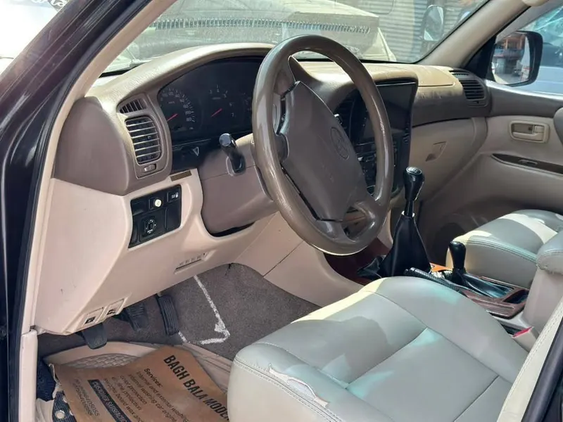 Toyota Land Cruiser 1999 (4)