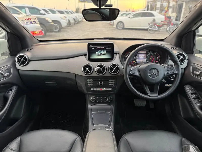 Mercedes-Benz 2015 (4)
