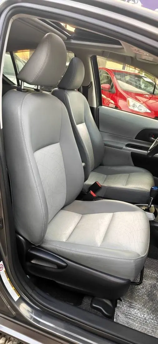 Toyota Aqua Hybrid 2015 (5)