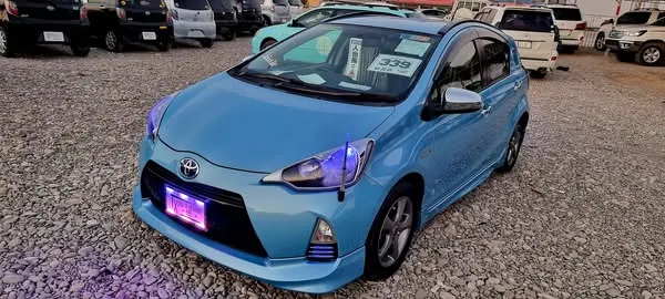 Toyota Aqua Sport TRD 2013 (1)