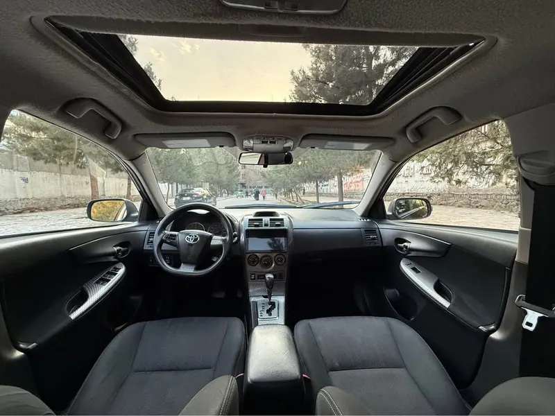 Toyota Corolla 2012 (4)