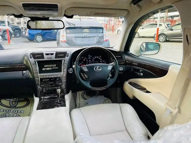 لکسس LS 600h 2008 (4)