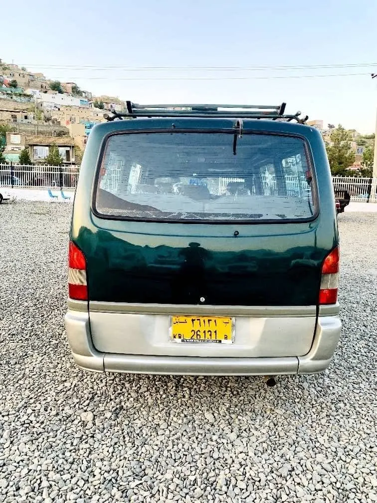 Mercedes-Benz 2002 Diesel (3)