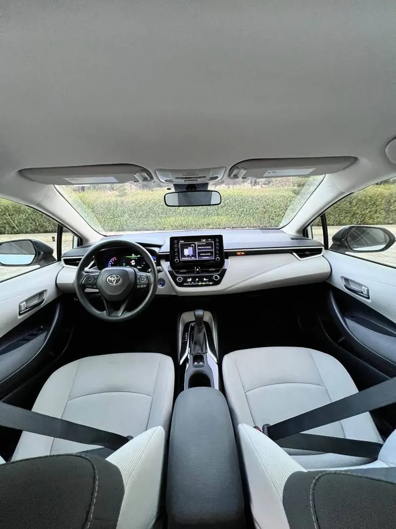 Toyota Corolla Hybrid 2022 (5)