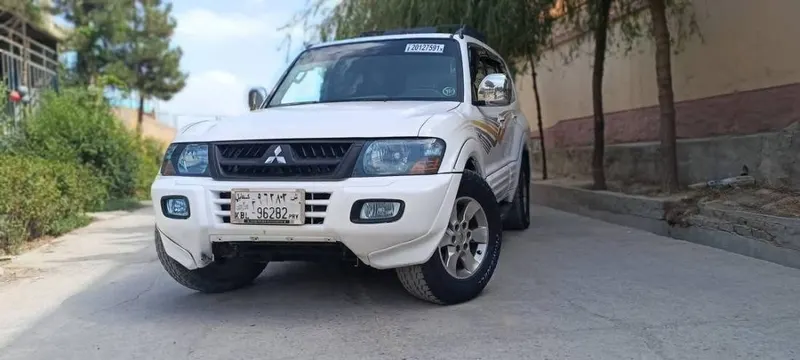 Mitsubishi Pajero 2004 (1)