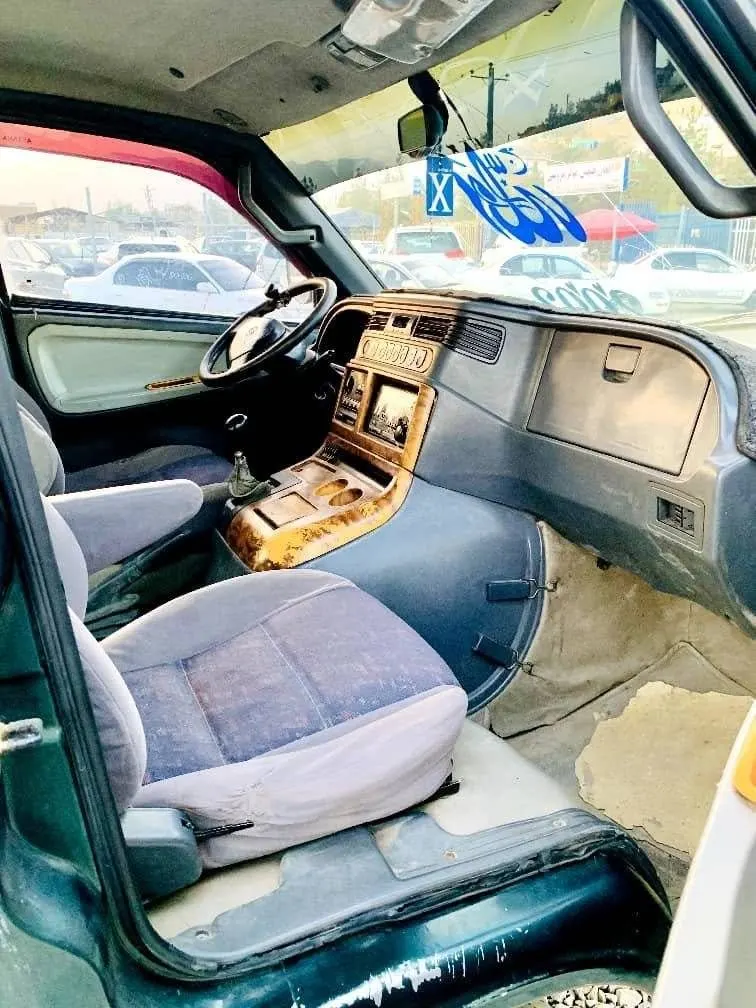 Mercedes-Benz 2002 Diesel (4)