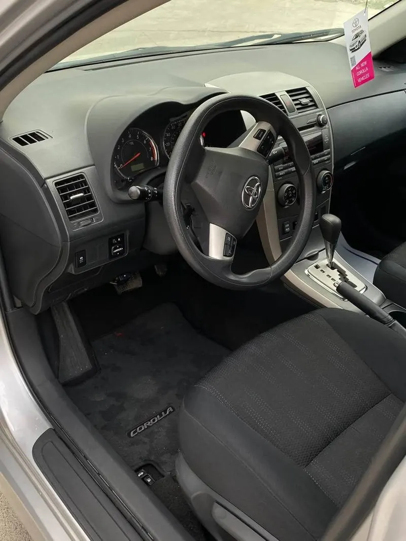 Toyota Corolla 2011 (7)