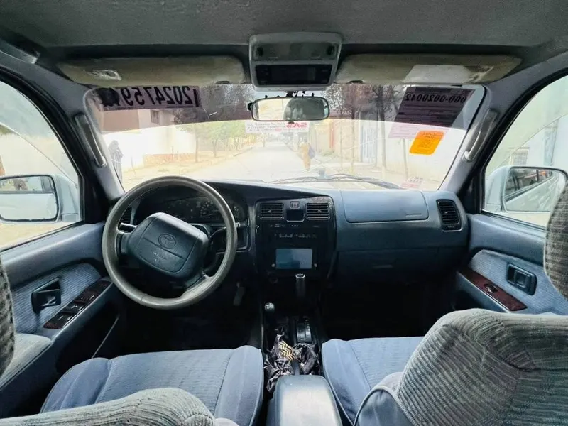 Toyota 4Runner Surf 1997 (6)