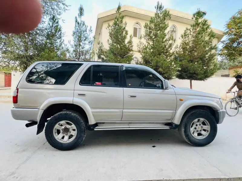 Toyota 4Runner Surf 1997 (2)