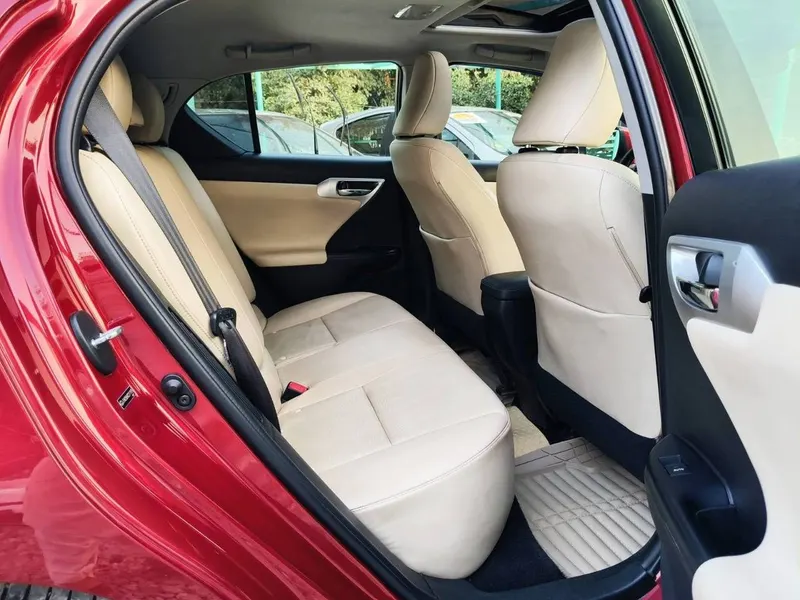 لکسس CT200h هایبرید 2012 (6)