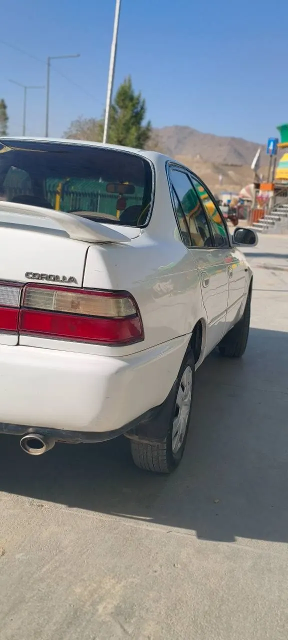 1994 Toyota Corolla Super Saloon – Japanese (4)