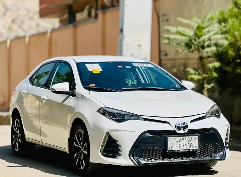 Toyota Corolla 2017 (3)