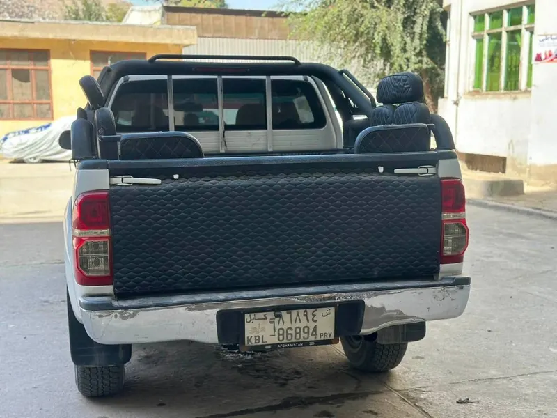 Toyota Hilux 2007 Diesel (4)