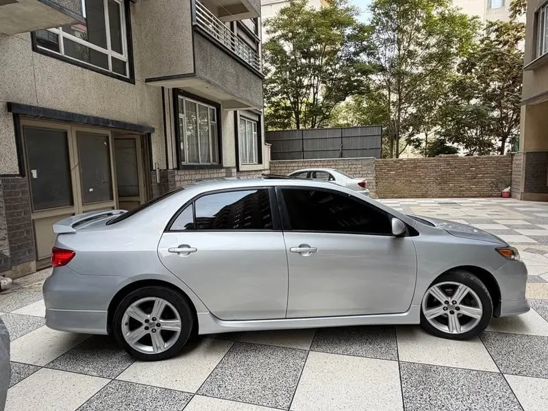 Toyota Corolla S 2013, Silver, Sunroof, Imported Used (4)