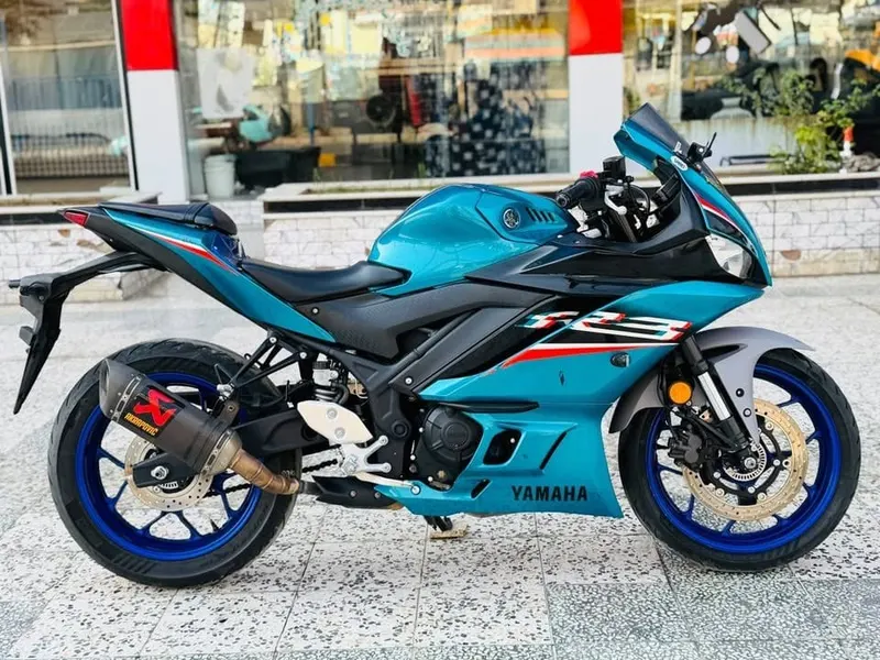 Yamaha YZF-R3 2023 Motorcycle, Almost New (4)