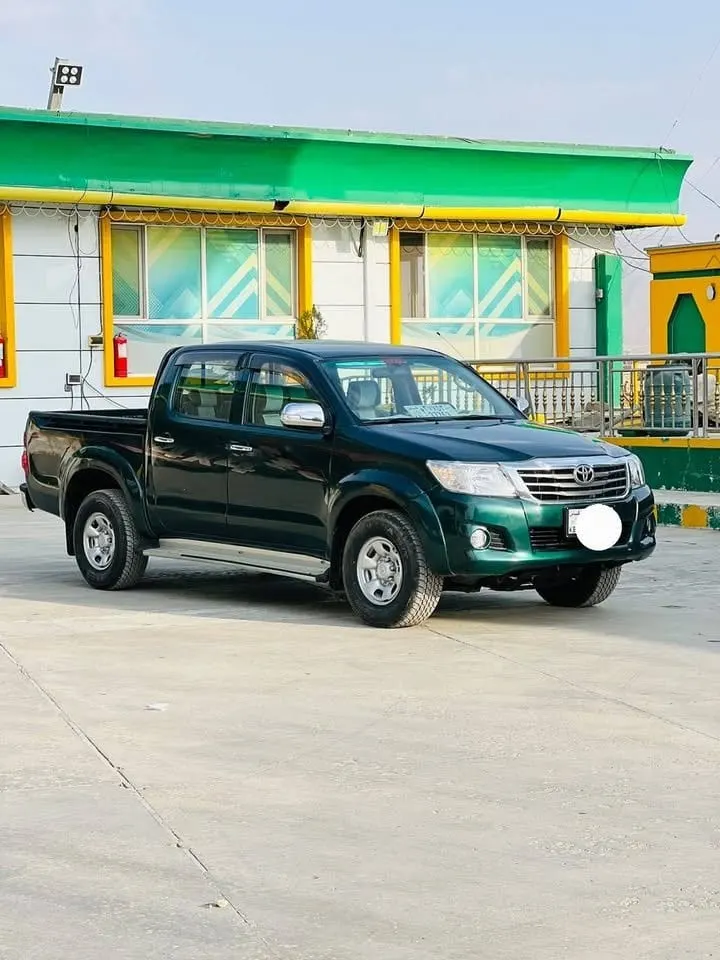 Toyota Hilux 2006, 2012 chassis, green, petrol, no accident (7)