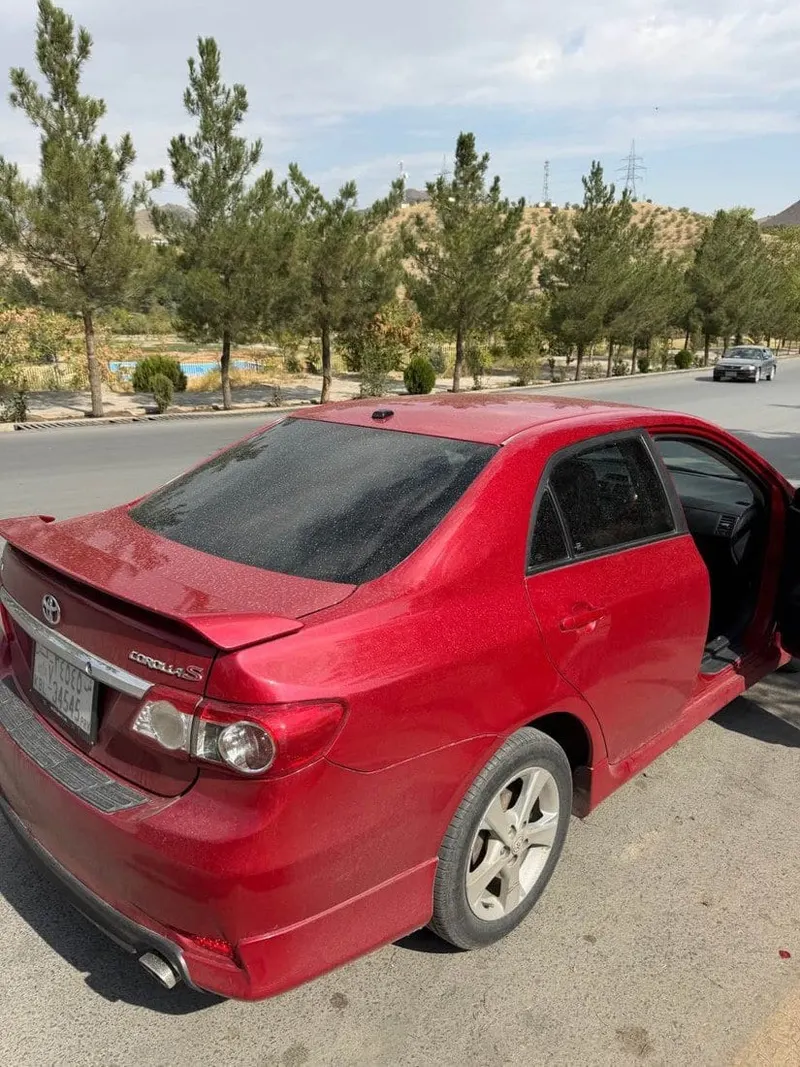 Toyota Corolla S 2013 (4)