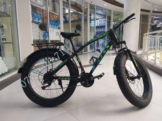 EMT Mountain Bike Fat Tires Black and Green (4)