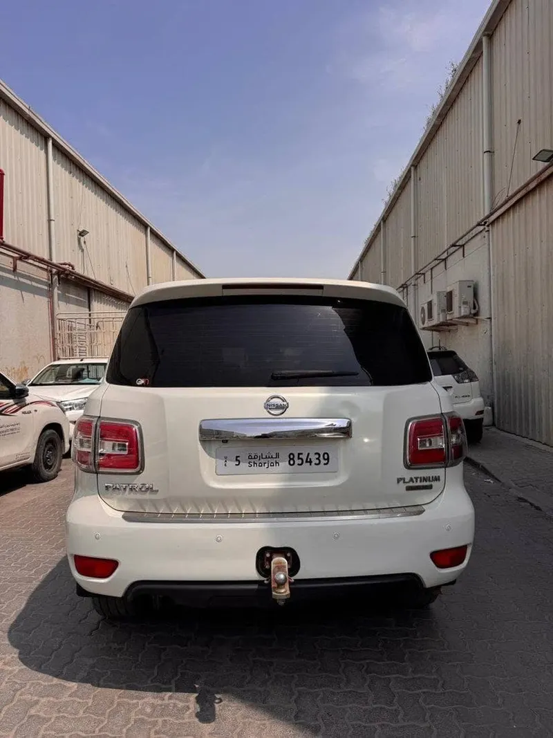 Nissan Patrol Platinum 2013, 8-Cylinder Petrol, Automatic, No Accident (2)