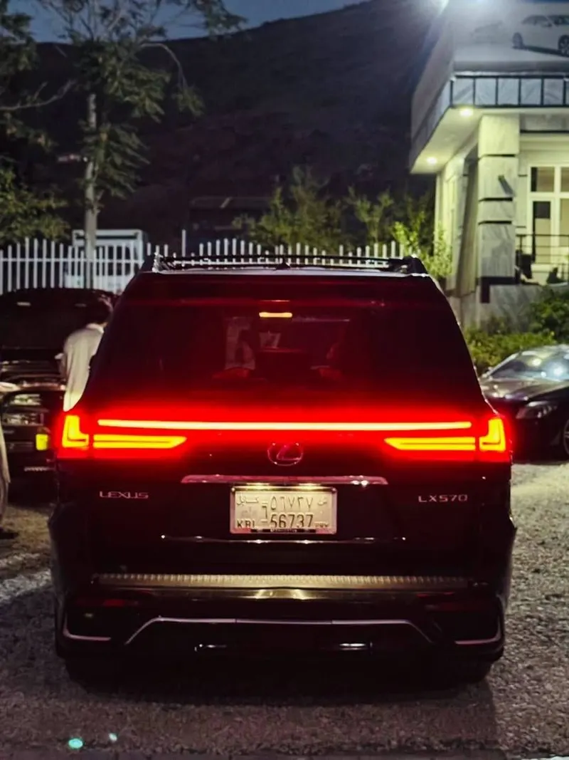 Lexus LX 570 2013 American Full Options (4)
