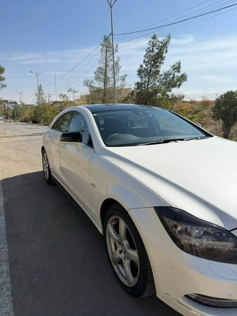 Mercedes-Benz CLS 63 AMG 2014, 6 Cylinder, White, No Accident (4)