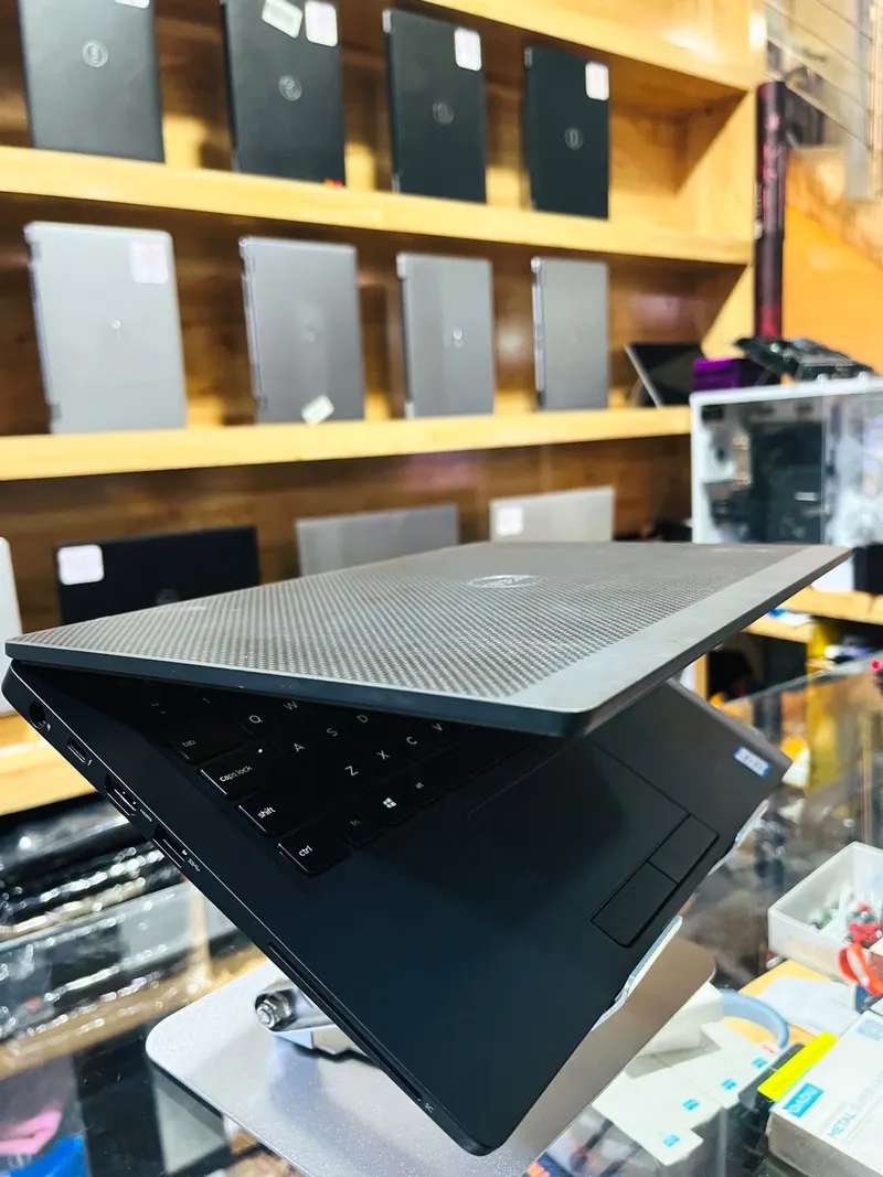 Dell Latitude 7300 Laptop, Intel i5 8th Gen, 8GB RAM, 256GB SSD (2)