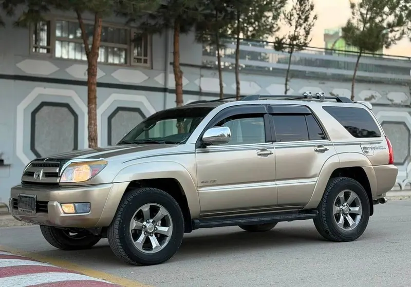 Toyota 4Runner SR5 2004, Gold, 7800 USD (3)