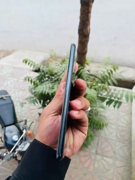 POCO 5G 128GB/8GB Phone, Like New (4)