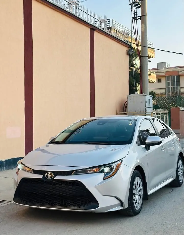 Toyota Corolla 2020 LE, Silver, Imported, Automatic (5)