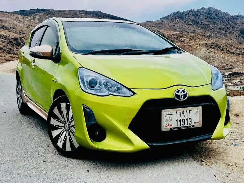 Toyota Aqua GR 2016 Hybrid, Full Option (1)