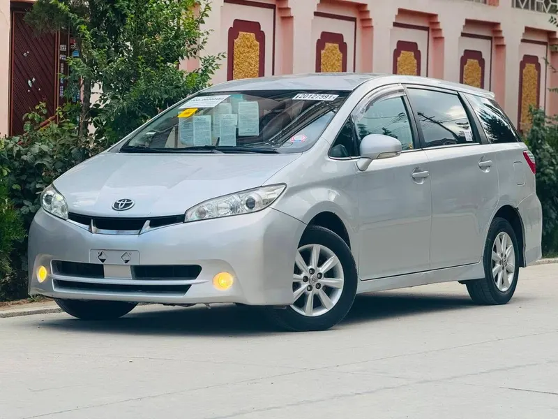 Toyota Wish Fielder 2010, 3-Row, Full Option (4)