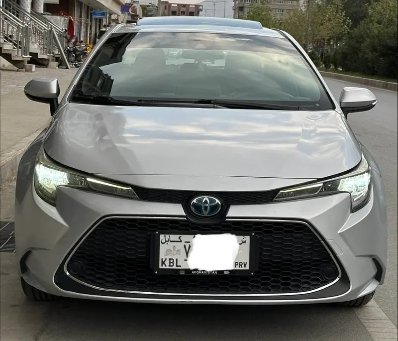Toyota Corolla Hybrid 2020 - Afghan Used - 79,000 km (1)