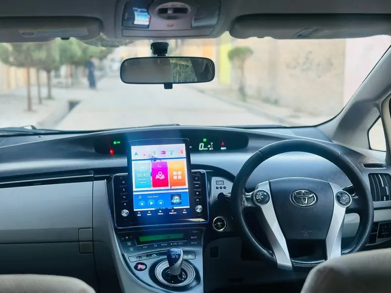 Toyota Prius Japanese 2010 White Pearl (1)