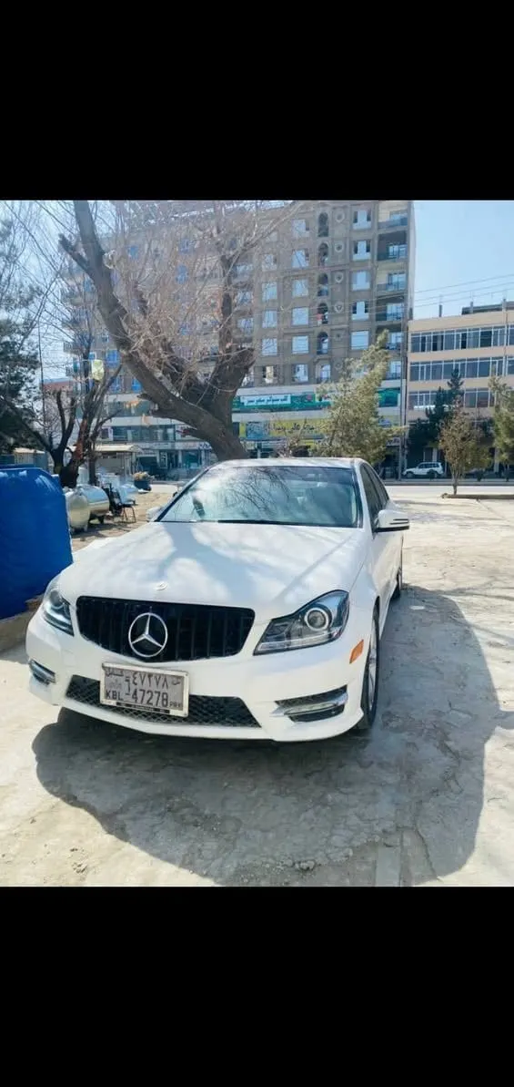 Mercedes-Benz C250 2014, White, Low Mileage, No Accident (4)