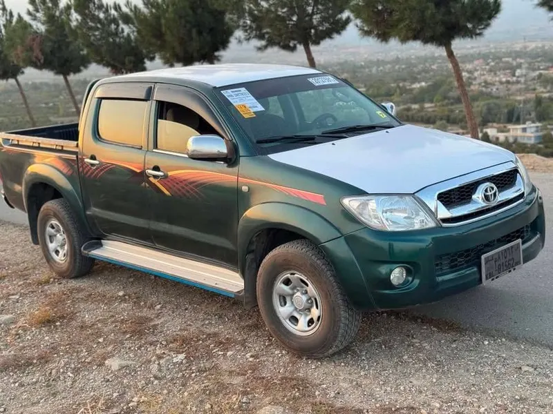 Toyota Hilux 2006 Petrol (3)
