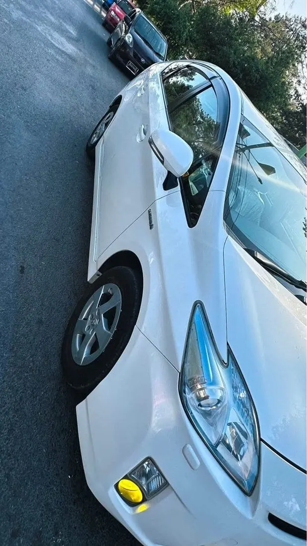 Toyota Prius 2010 white, container condition, two-phase (2)