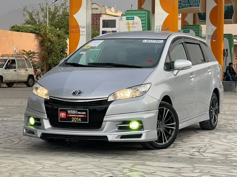Toyota Wish Fielder 2014 Silver, Full Option, 84,000 km (3)